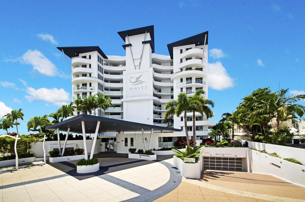 Waves Maroochy River Маручидор Экстерьер фото