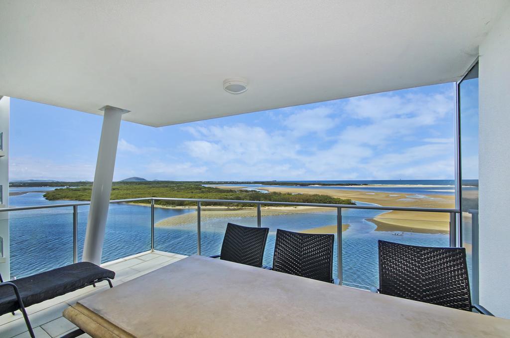 Waves Maroochy River Маручидор Экстерьер фото